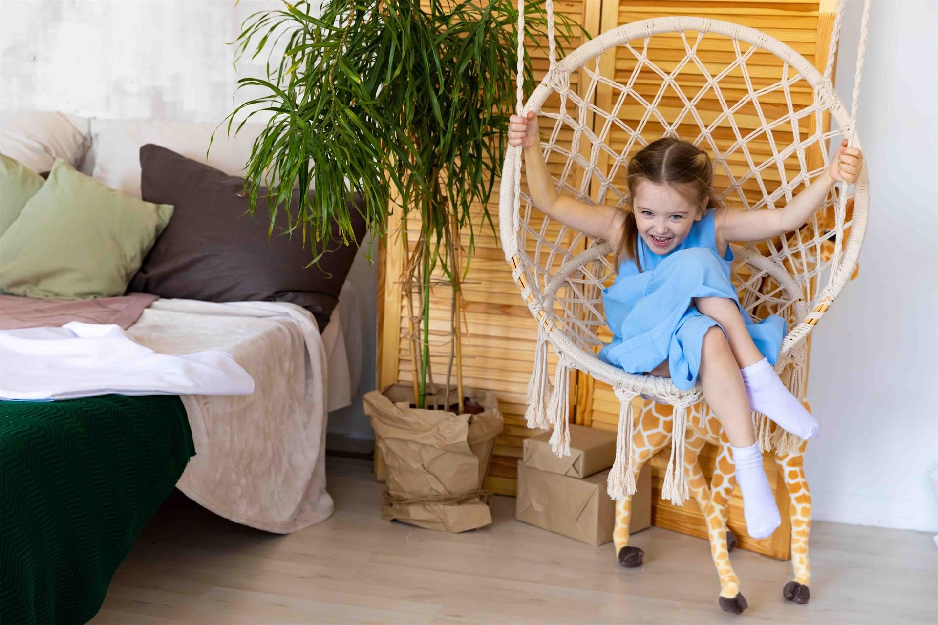 Macramé-swinging into summer