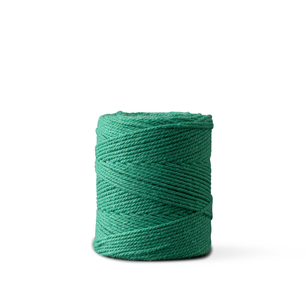 Macrame rope 1mm – medium green – 65m – double-twisted recycled cotton